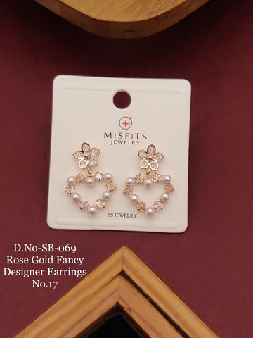 CASSIDY STATEMENT SQUARE EARRINGS