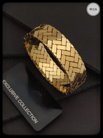 MANYA 18K GOLD PLATED KADA BRACELET