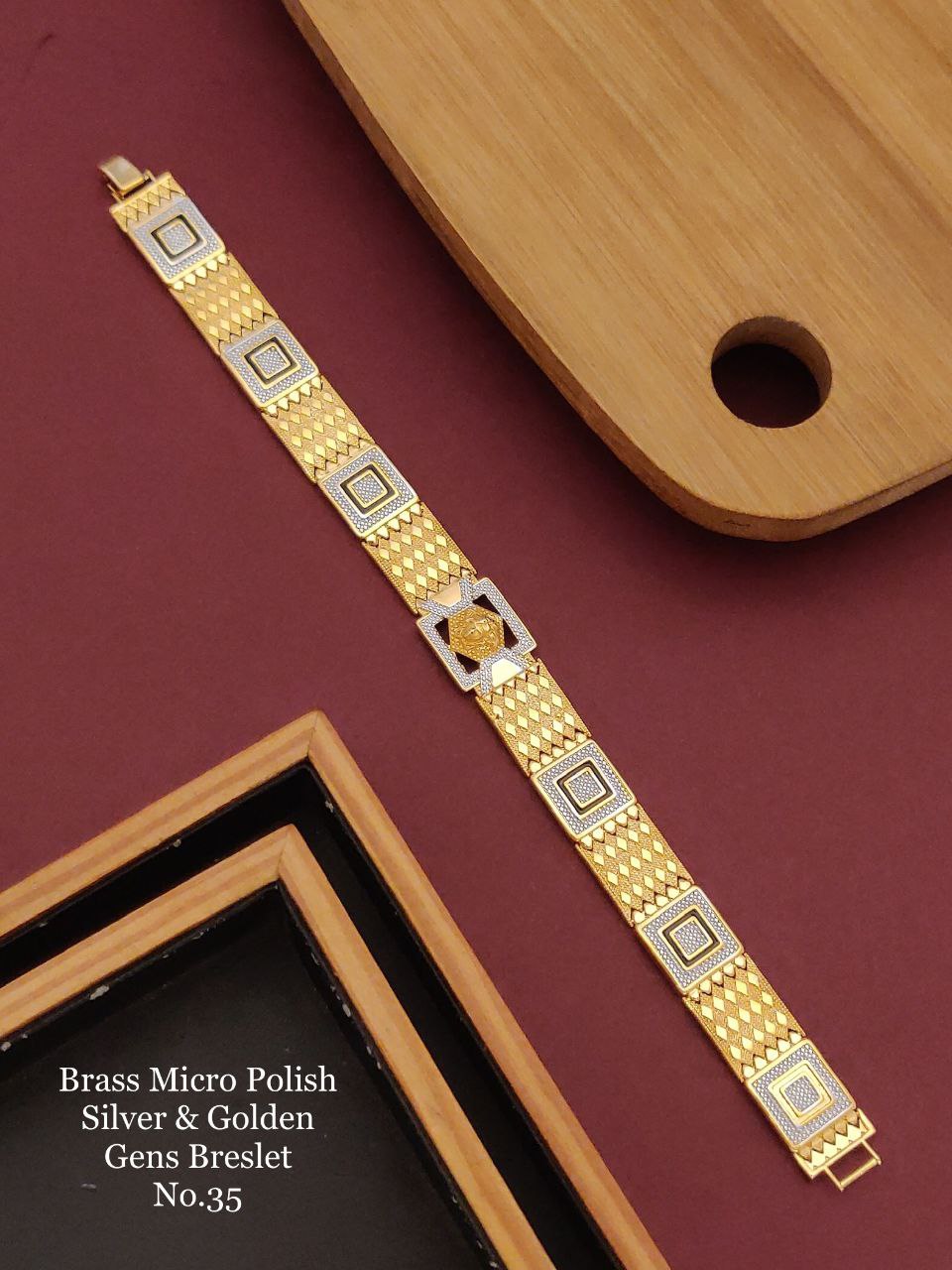 Quixotic Gold Plated Unisex Loose Bracelet