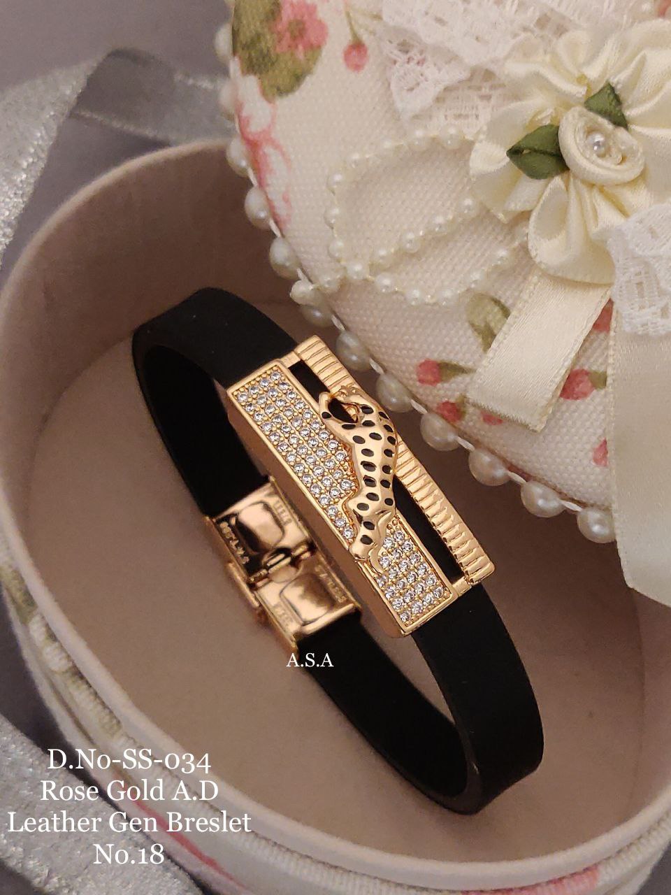 Spykar Dimond Gold Plated Unisex Loose Bracelet
