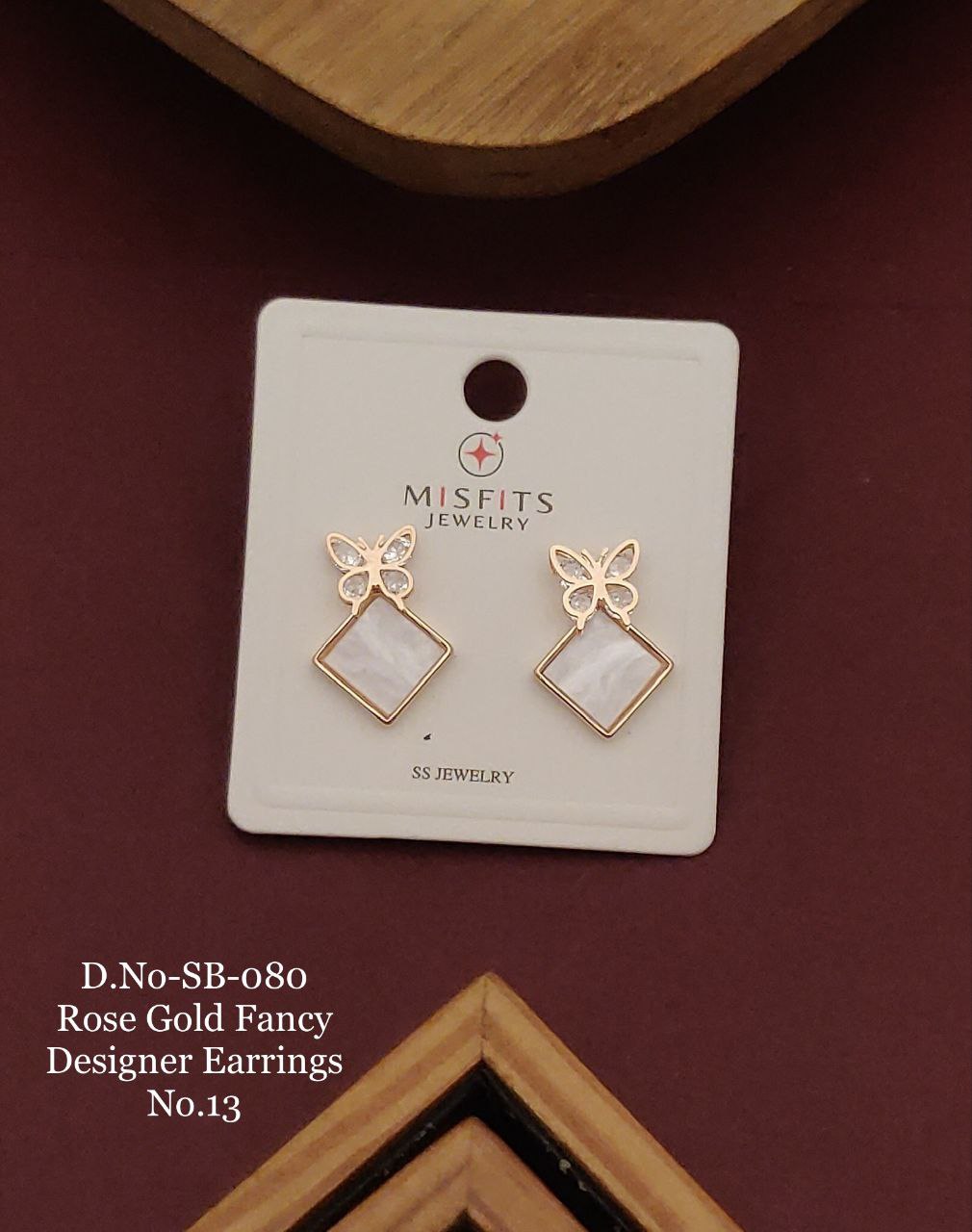 ELSA THREAD EARRINGS