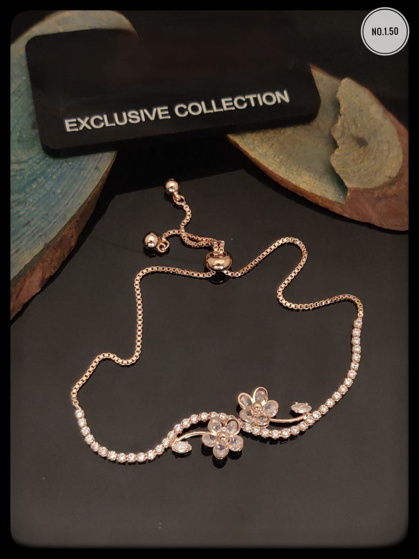 BAILEE FLOWER ROSE GOLD PLATED BRACELET