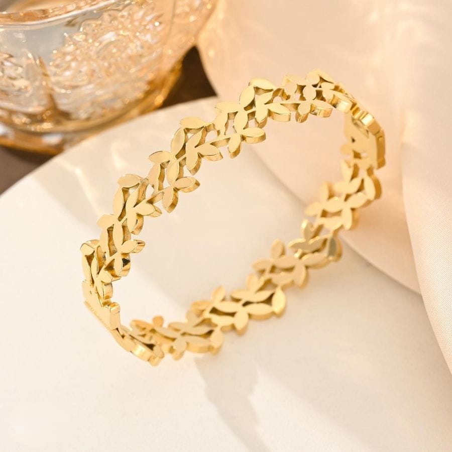 SCARLET 18K GOLD PLATED KADA BRACELET